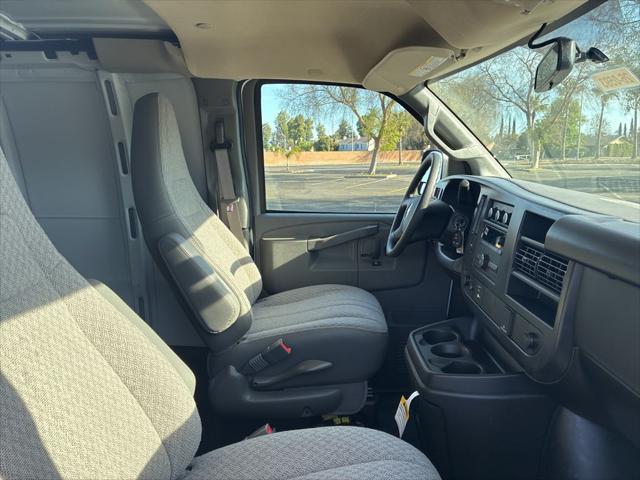 2026 Chevrolet Express Cargo Van 2500 Regular Wheelbase, WT, RWD