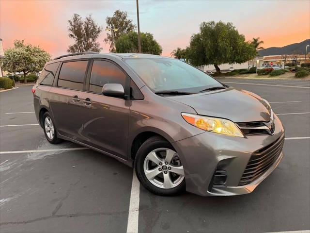 2020 Toyota Sienna LE