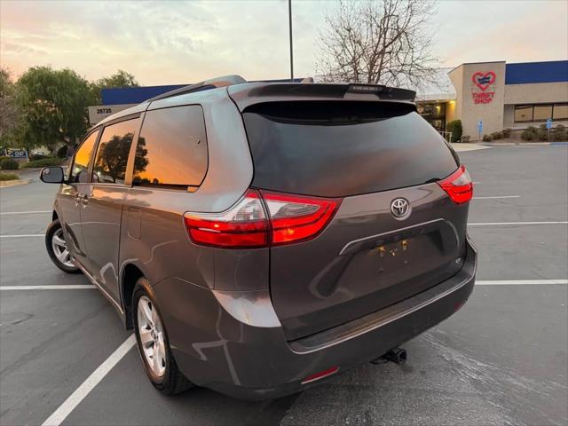 2020 Toyota Sienna LE