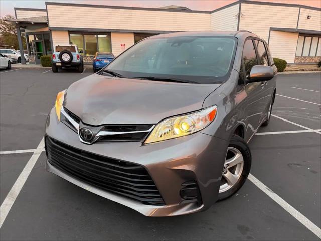 2020 Toyota Sienna LE