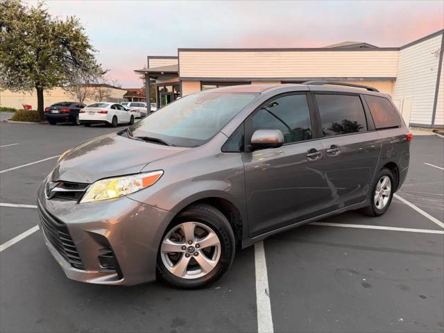 2020 Toyota Sienna LE