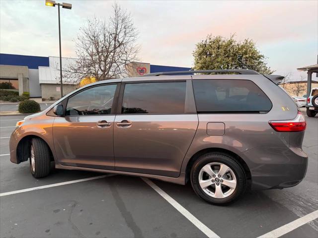 2020 Toyota Sienna LE