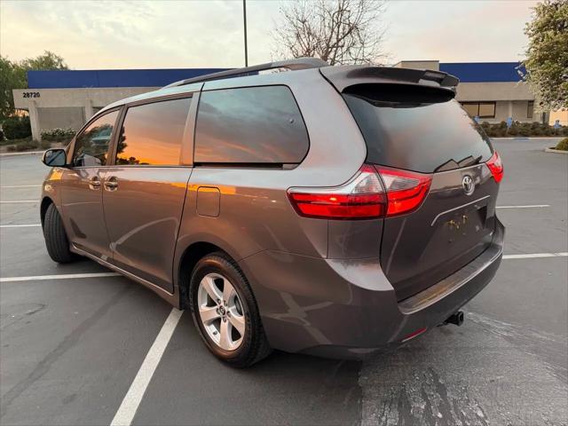 2020 Toyota Sienna LE