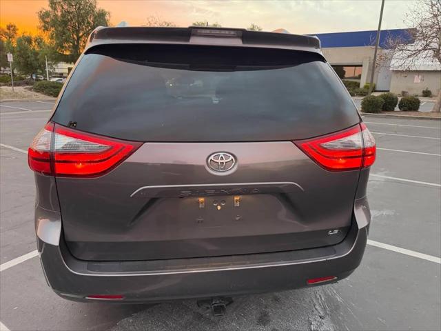2020 Toyota Sienna LE