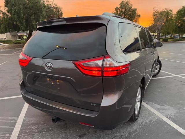 2020 Toyota Sienna LE
