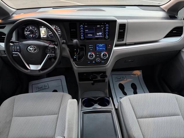 2020 Toyota Sienna LE