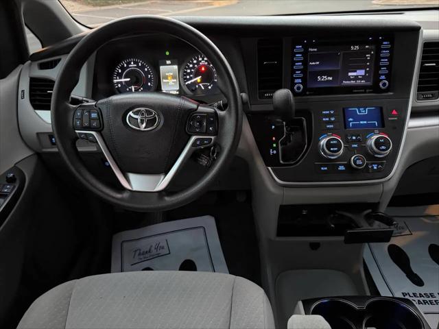 2020 Toyota Sienna LE