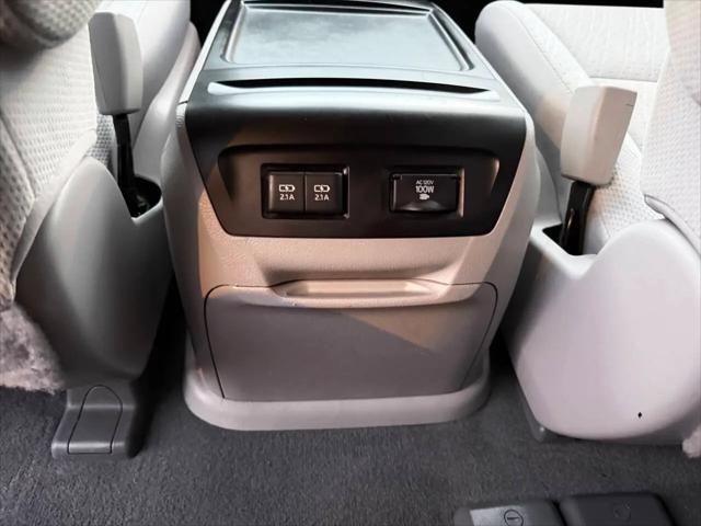 2020 Toyota Sienna LE