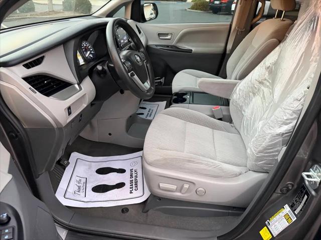 2020 Toyota Sienna LE