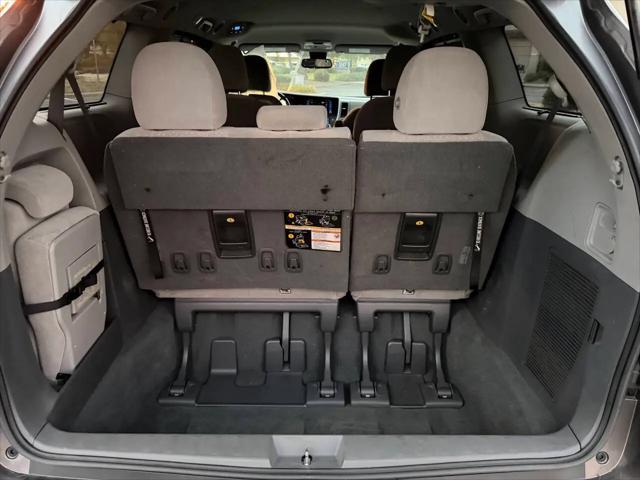 2020 Toyota Sienna LE