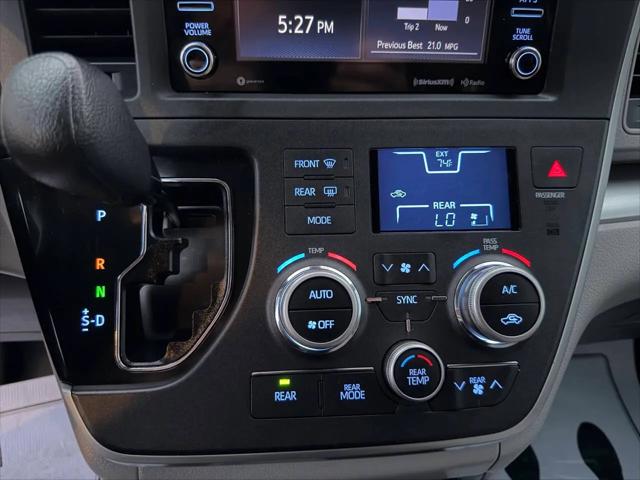 2020 Toyota Sienna LE