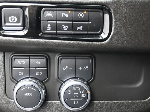 2025 GMC Yukon 4WD Denali
