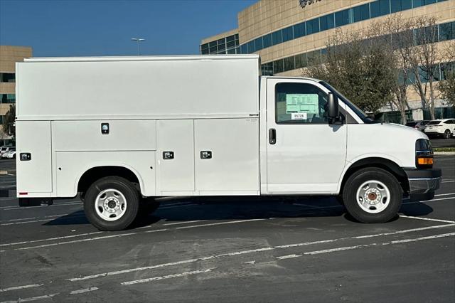 2025 Chevrolet Express Cutaway Work Van