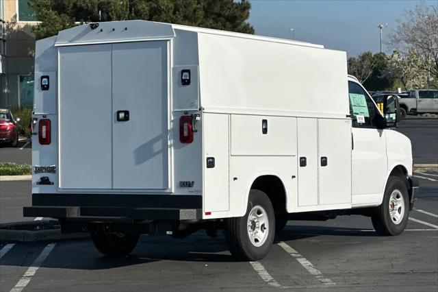 2025 Chevrolet Express Cutaway Work Van