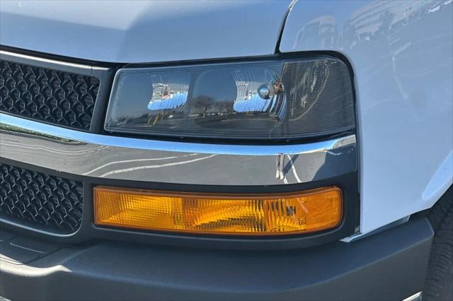 2025 Chevrolet Express Cutaway Work Van
