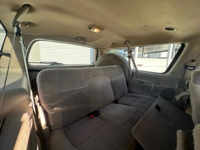 2000 Ford Excursion XLT
