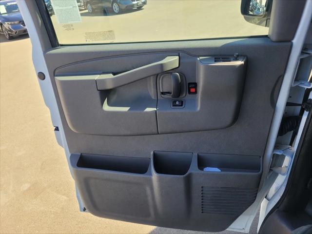 2023 GMC Savana Cargo RWD 2500 Regular Wheelbase Work Van
