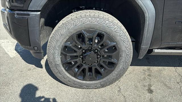 2026 GMC Sierra 2500HD Crew Cab, Standard Bed, Denali Ultimate, 4WD