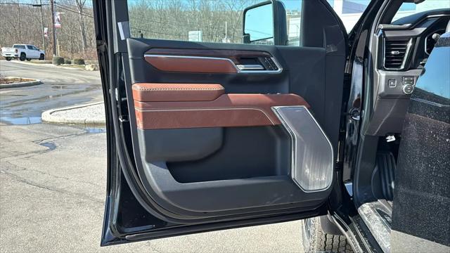 2026 GMC Sierra 2500HD Crew Cab, Standard Bed, Denali Ultimate, 4WD