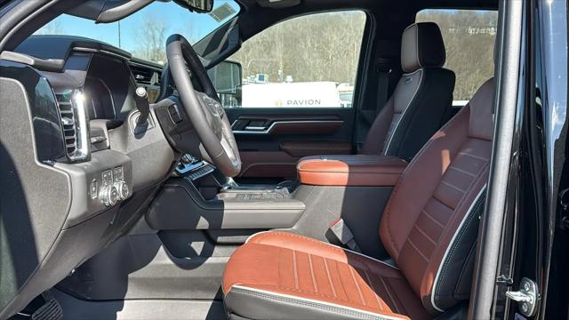 2026 GMC Sierra 2500HD Crew Cab, Standard Bed, Denali Ultimate, 4WD