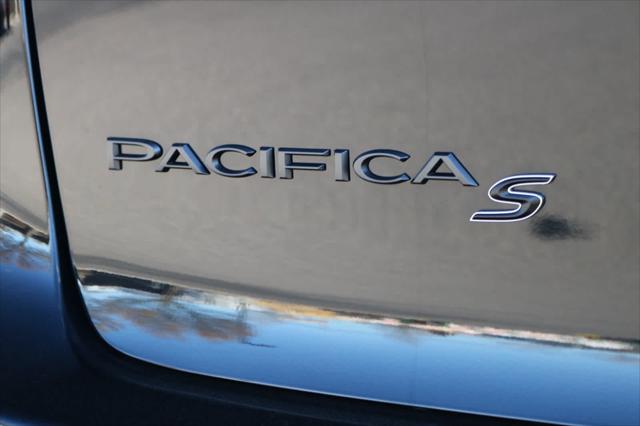 2026 Chrysler Pacifica Select AWD