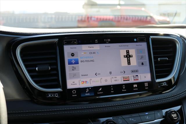 2026 Chrysler Pacifica Select AWD