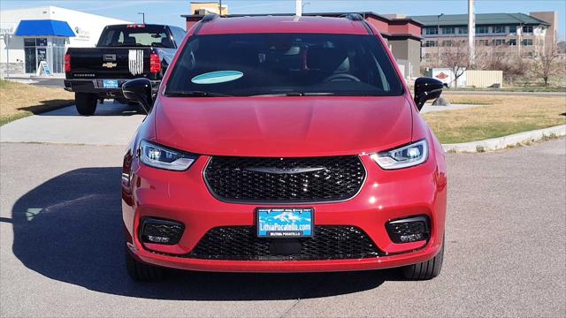 2026 Chrysler Pacifica Select AWD
