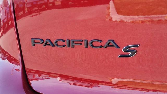 2026 Chrysler Pacifica Select AWD