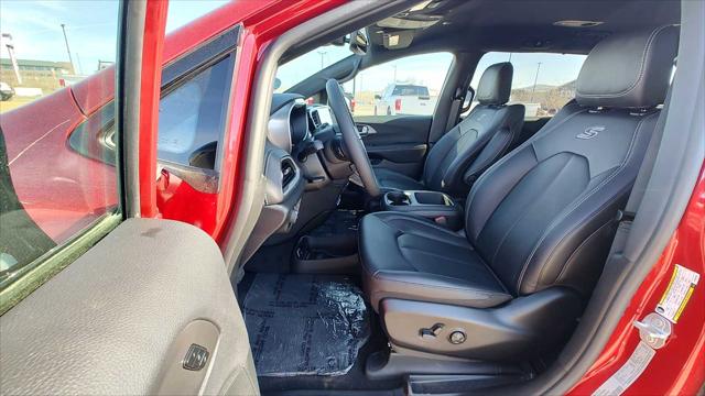 2026 Chrysler Pacifica Select AWD