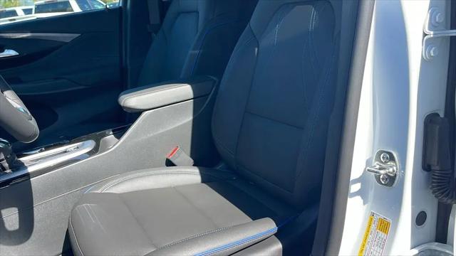 2026 Buick NV Sport Touring FWD