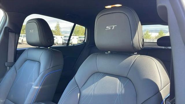 2026 Buick NV Sport Touring FWD