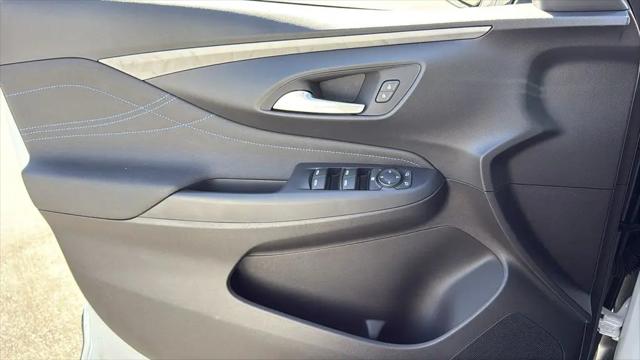 2026 Buick NV Sport Touring FWD