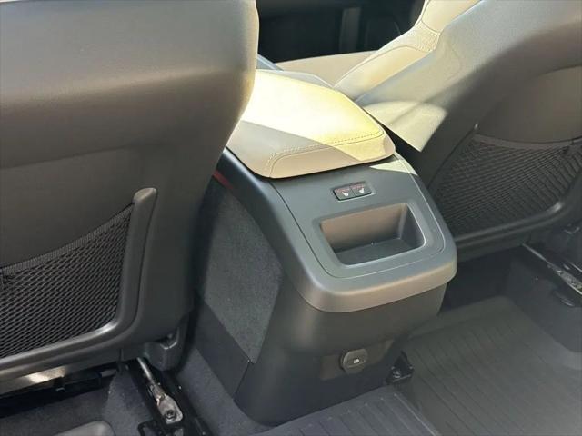 2026 Volvo XC60 B5 Core