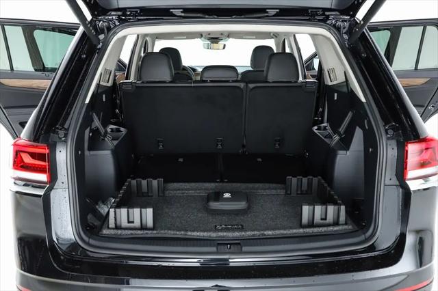 2026 Volkswagen Atlas SE with Technology