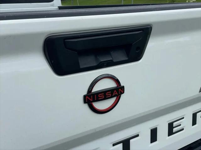 2023 Nissan Frontier Crew Cab PRO-4X 4x4