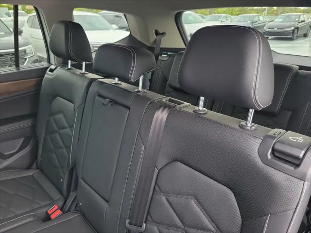 2026 Volkswagen Atlas SE with Technology