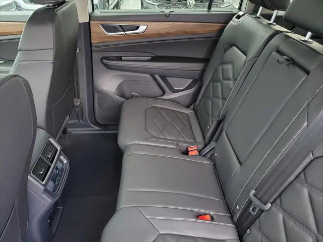 2026 Volkswagen Atlas SE with Technology