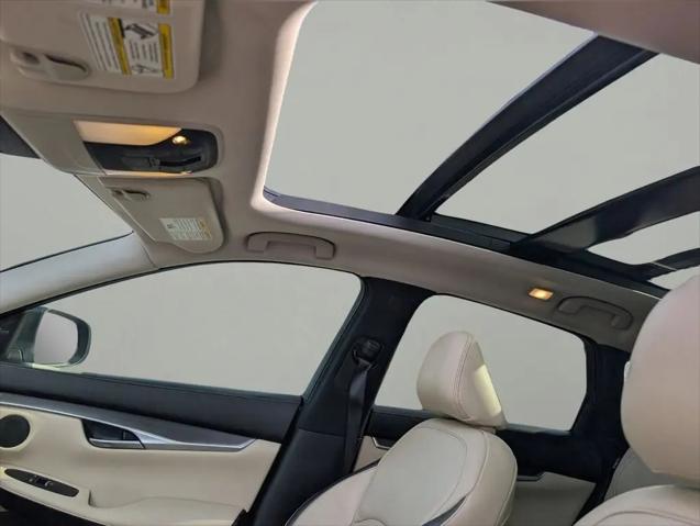 2022 INFINITI QX50 LUXE