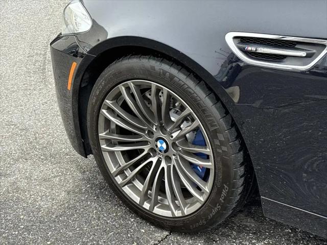 2013 BMW M5 Standard