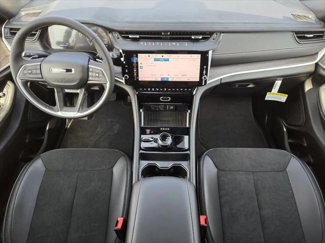 2026 Jeep Grand Cherokee L Altitude 4x4