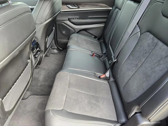 2026 Jeep Grand Cherokee L Altitude 4x4