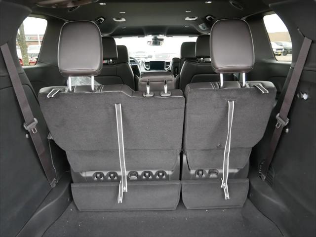 2026 Chrysler Pacifica Select AWD