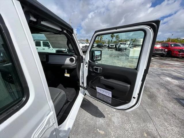 2026 Jeep Gladiator Sport
