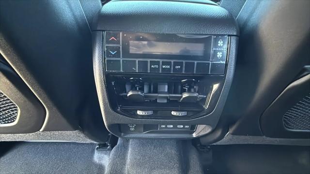 2026 Jeep Grand Cherokee L Altitude 4x4