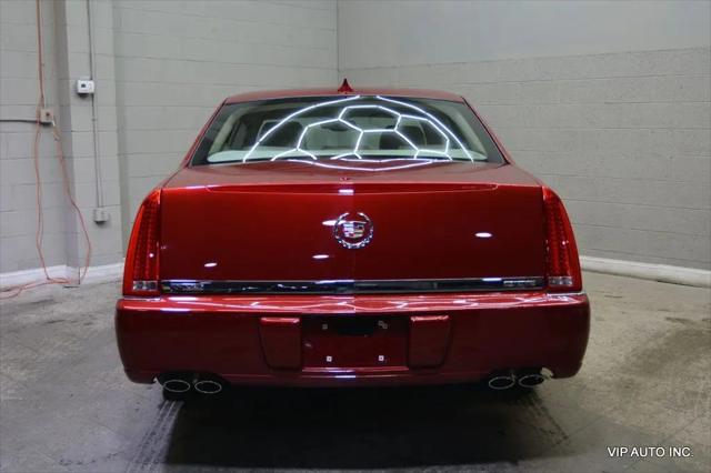 2010 Cadillac DTS Standard