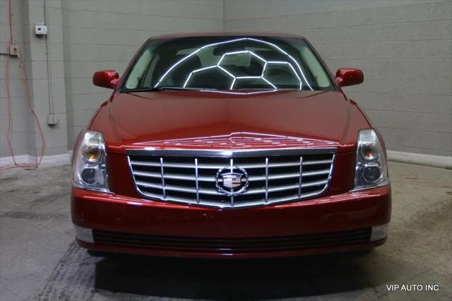2010 Cadillac DTS Standard