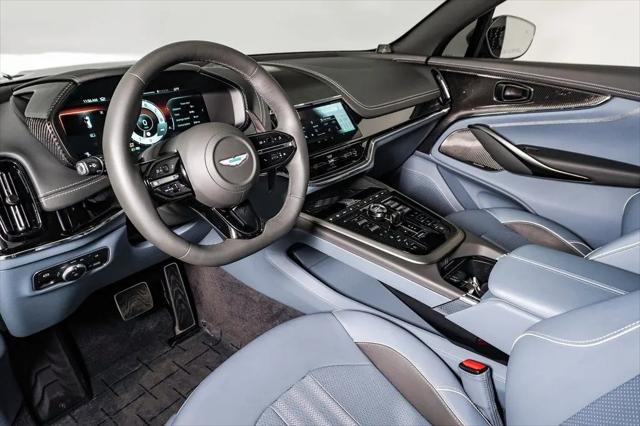 2025 Aston Martin DBX 707