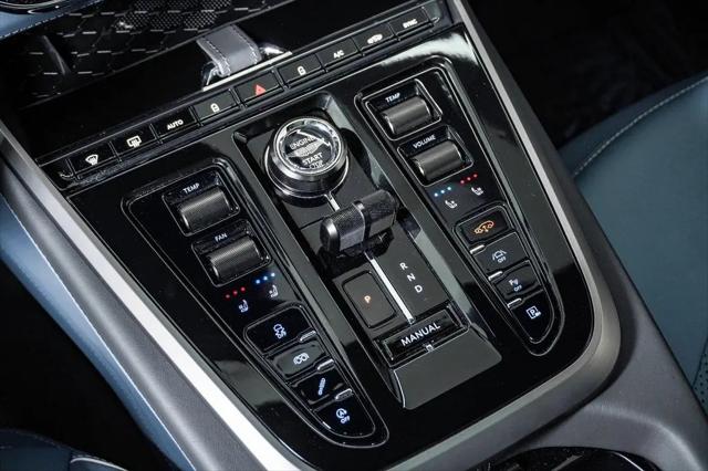 2025 Aston Martin DBX 707