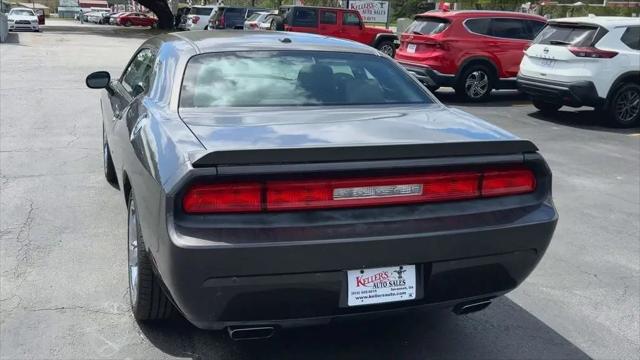 2014 Dodge Challenger SXT Plus