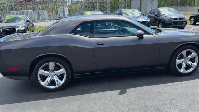 2014 Dodge Challenger SXT Plus